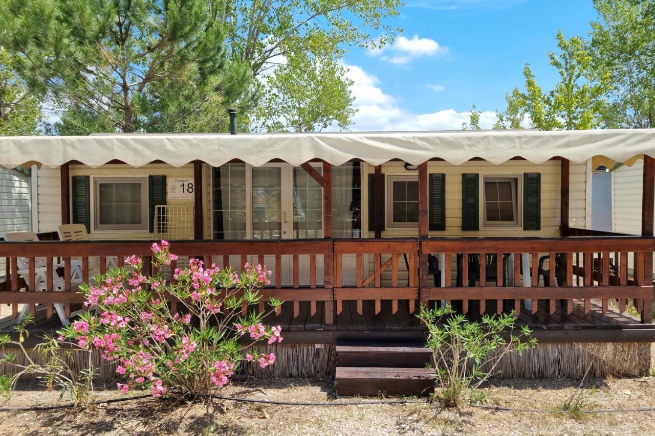 Chalet 4 Or 6 Persons Toscana Viareggio Camping Bosco Verde Italie Torre del Lago Puccini Extérieur photo