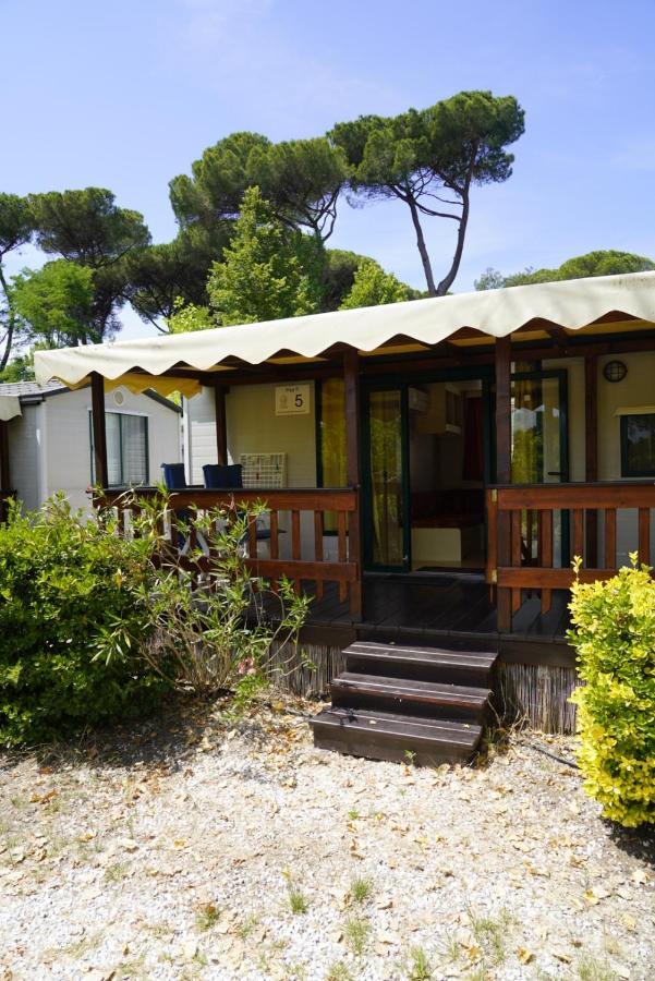 Chalet 4 Or 6 Persons Toscana Viareggio Camping Bosco Verde Italie Torre del Lago Puccini Extérieur photo